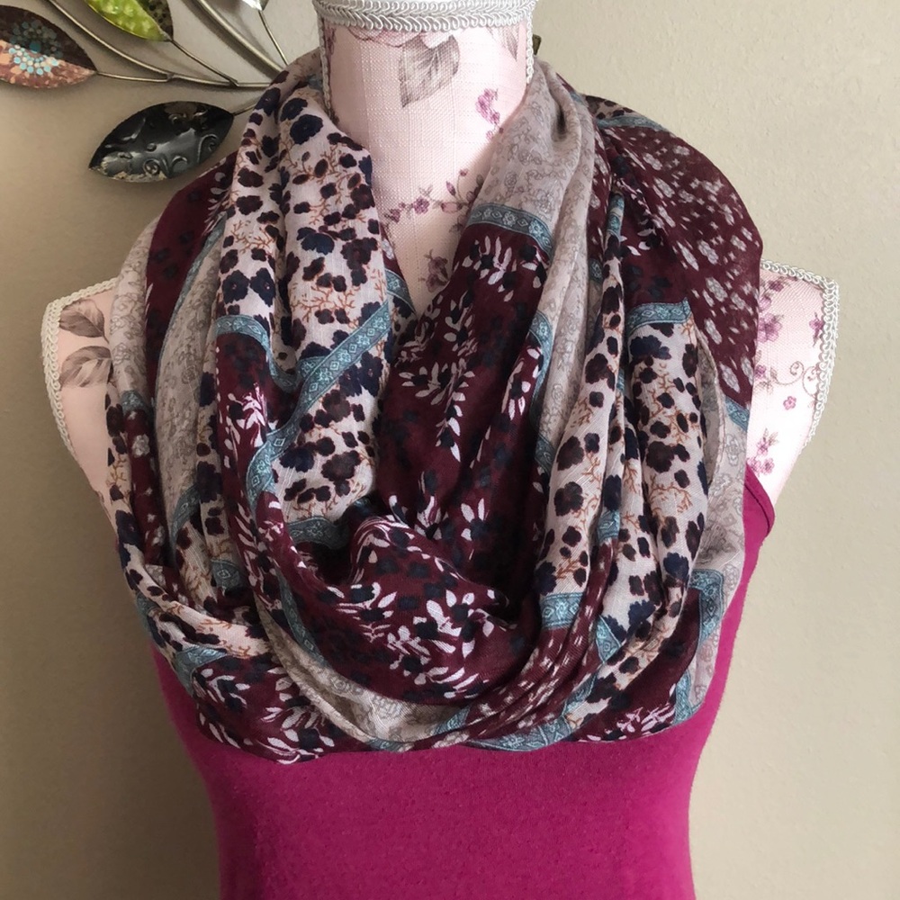 Lulla Mia Floral Infinity Scarf